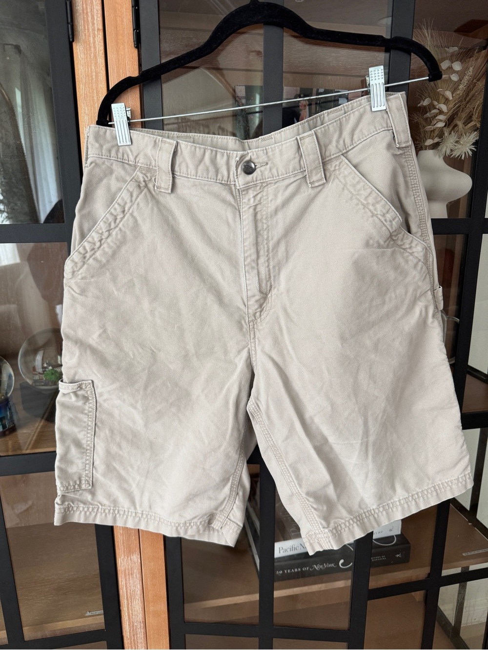Carhartt cargo shorts 10” khaki pockets logo